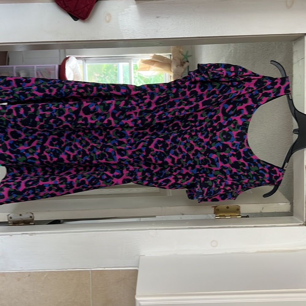 Small new - Picture 2 of 4